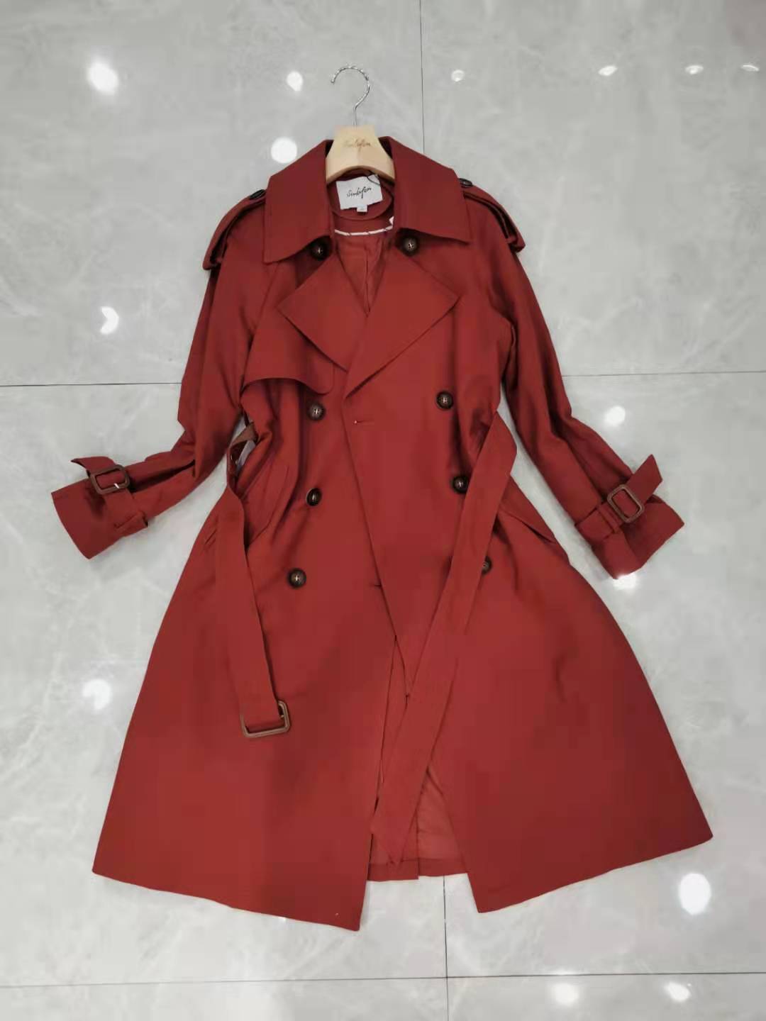 

Wind coats for autumn seasons, Khaki