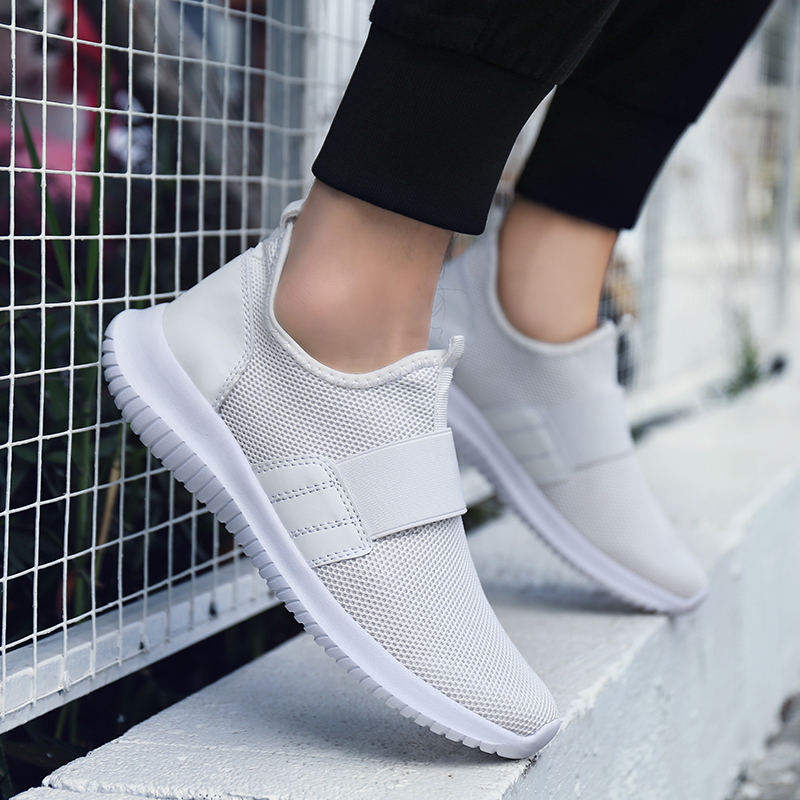 

Newest Top Quality Womens Mens Running Shoes Sport Trainers Big Size 46 Black White Red Gray Outdoor Jogging Sneakers Code: LX19-1533