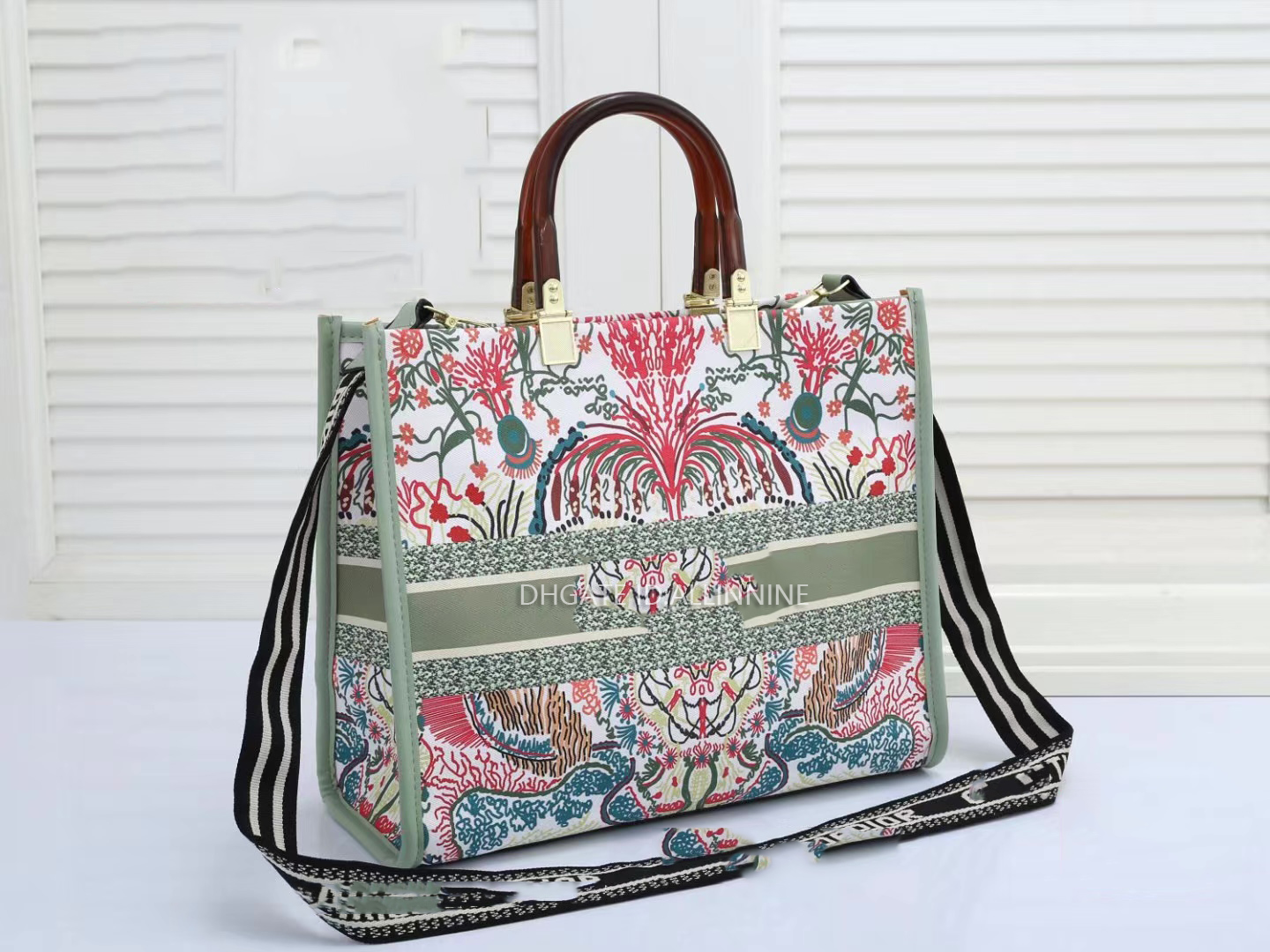 

D Populars women's bag Book Tote Newest Year's limited flower embroidery fashion handbag m1286zrtn