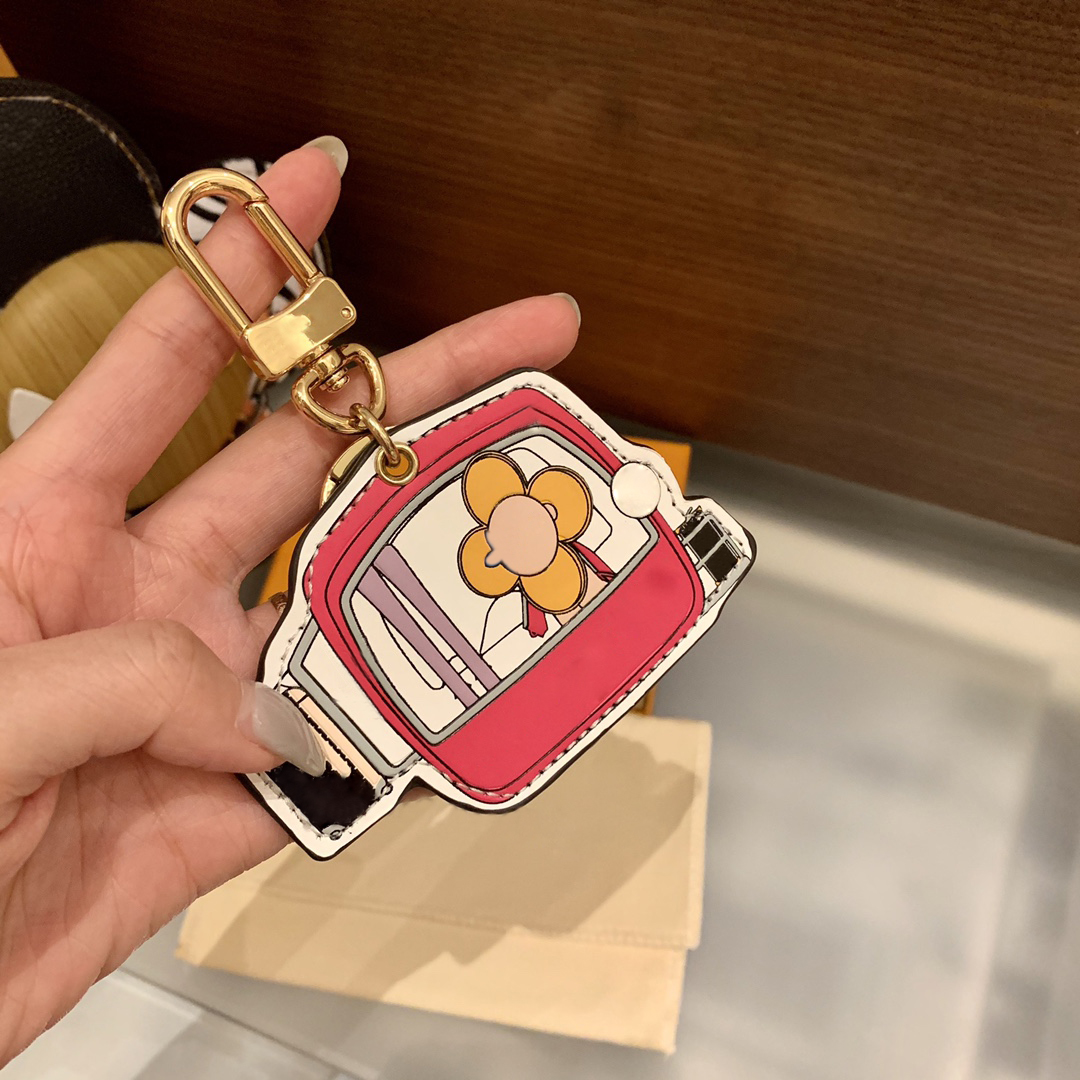

Dropship Cute Cable Car Keychain Accessories Fashion PU Key Chain Keychains Buckle for Men Women with Retail Box YSK01