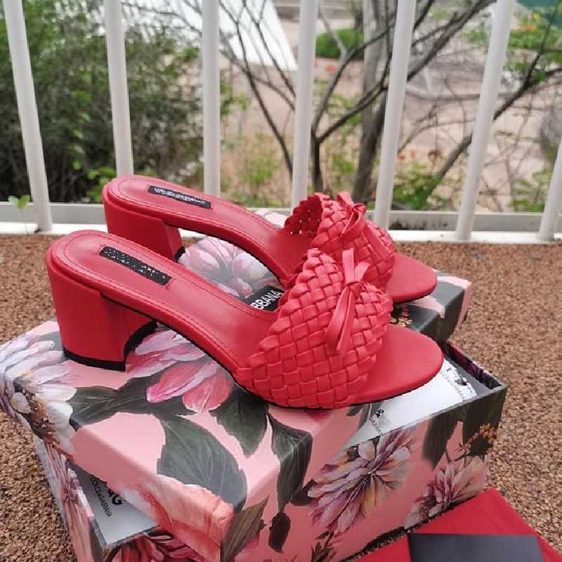 

Luxury Brand Designer Top Quality Women Sandal Loose Classic Style Beige Est Cross Chunky High Heel Black White Check Grid Pattern Open, Apricot