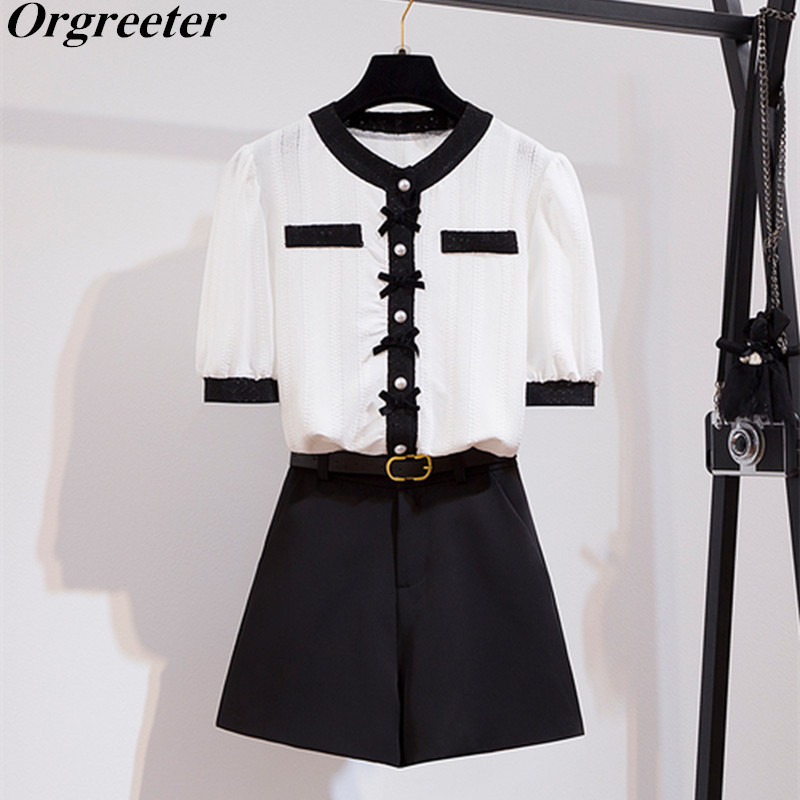 

Korean Bowknot Pearl Button Hollow out Blouse Retro Puff Sleeve Knitted Pullover Tops With Black Shorts Two piece Outfits Female 210525, Only shorts