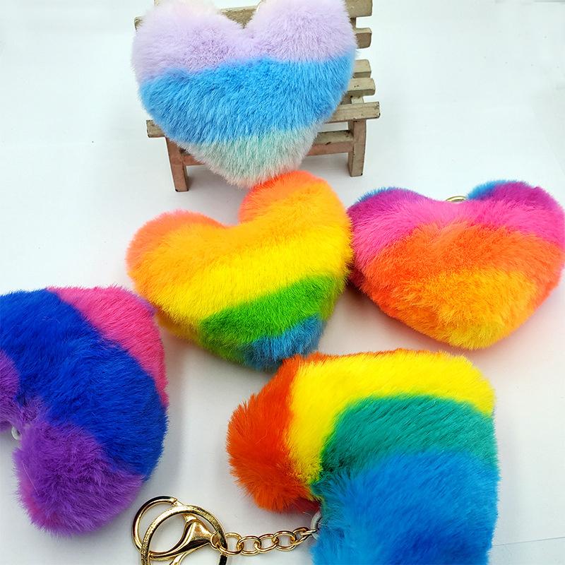 

Heart Pompoms Key Rings Rainbow Plush Balls Keychains Pendant for Women Fashion Car Bag Accessories Keyfobs Holder