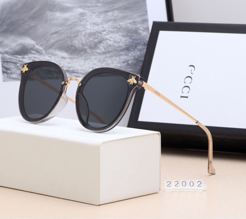 

Fashion Sunglasses Summer Sunglasses Fashion Beach Sunglasses for Man Woman 5 Color with BOX