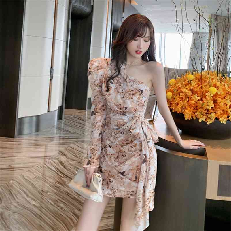 

autumn temperament oblique shoulder strapless waist irregular chiffon floral bag hip dress 210603, Dark brown