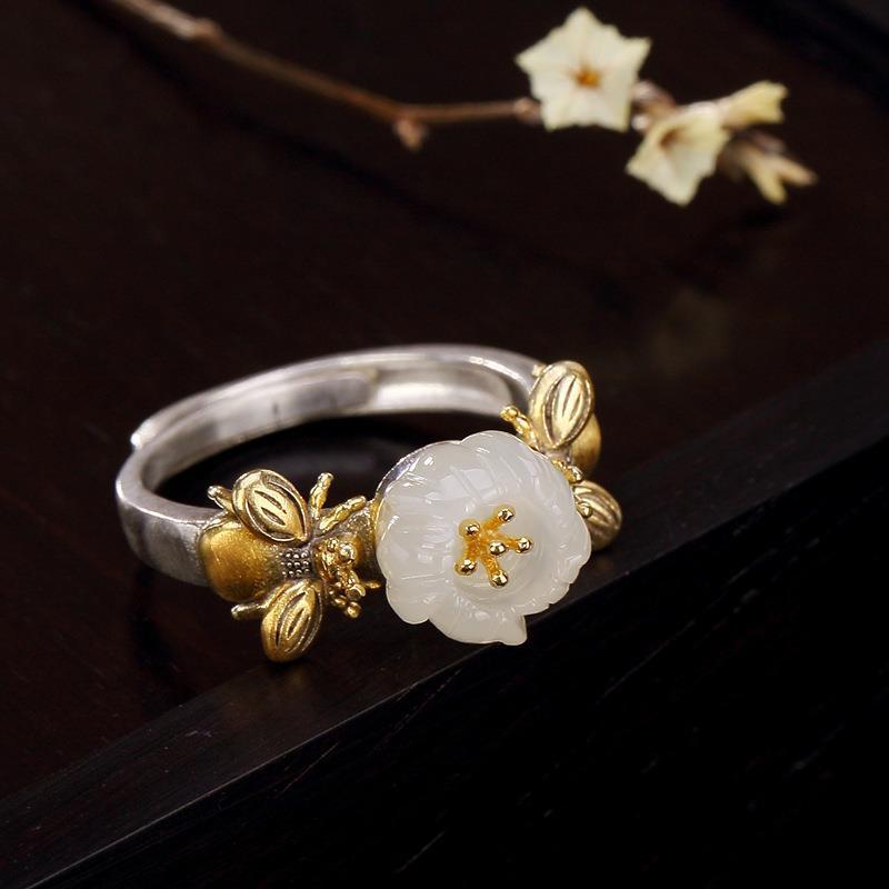 

Natural Hetian White Magnolia Flower Bee Opening Adjustable Ring Chinese Retro Light Luxury Charm Women's Silver Jewelry Cluster Rings