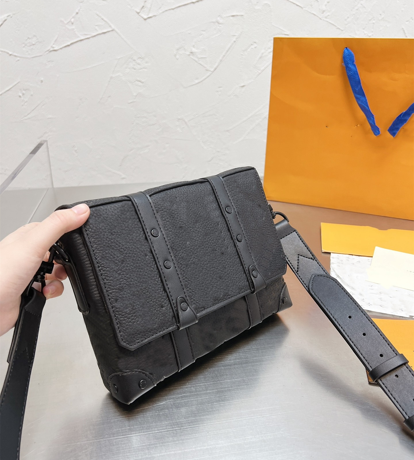 

Taurillon Leather Shoulder Crossbody Bags Monograms Designer Luxury Purse Wallets Trunk Handbags Luxurys Messenger Bag, Add box