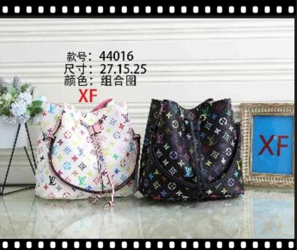 

Louis;VittonBag 2021 Luxurys Designers Bags fashion Backpack Women Outdoor Leisure Schoolbag Sports Large Backpack, Red;black