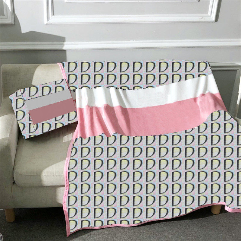 

European Style Letter Velvet Blanket Home Sofa Couch Bed Throw Blankets High Quality  Autumn Winter Warm Bedsheet