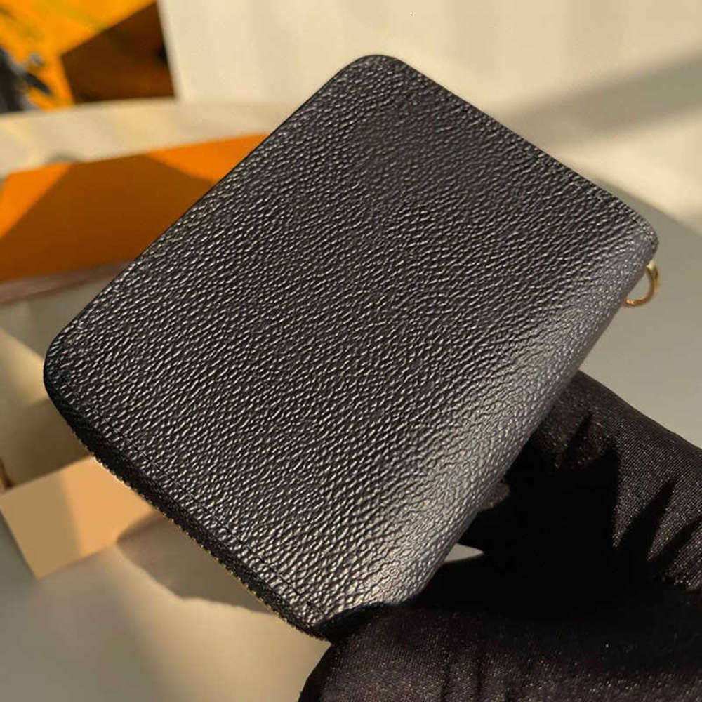 

7A+Fashion 2021 new style 80305 Early spring leather women wallets Show card game inspiration The wraparound design can hold banknotes fashion bags