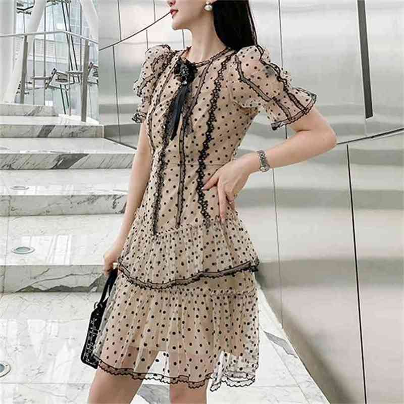 

Fashion Wave Point Mesh O Neck Women Summer Runway Dress Designer Elegant Ruffles Tulle Patchwork Lace Bow Cake 210603, Picture color