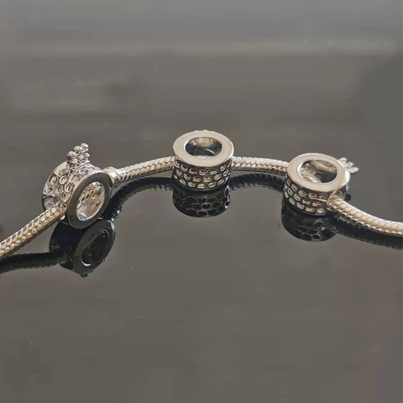 

Shiny 925 Silver Plated Alloy Austrian Crystal Big Hole Crown Charm Beads for Bracelet Bangle Necklace DIY Jewelry Making Accessory Wholesale Price