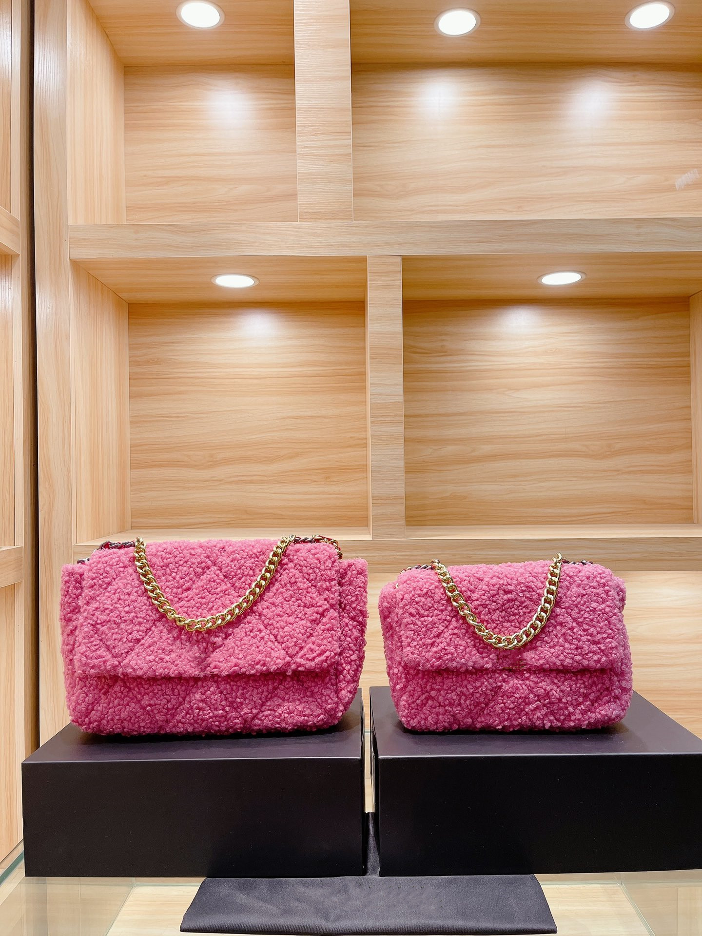 

too good Winter in addition to back can also be Bag warm baby fashion bags The furry texture awesome put it downb High quality joker classic style, Customize