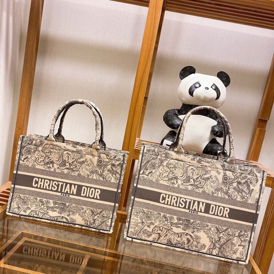 

2020 latest letter embroidery classic multi pattern fashionable one shoulder portable women's shopping bag