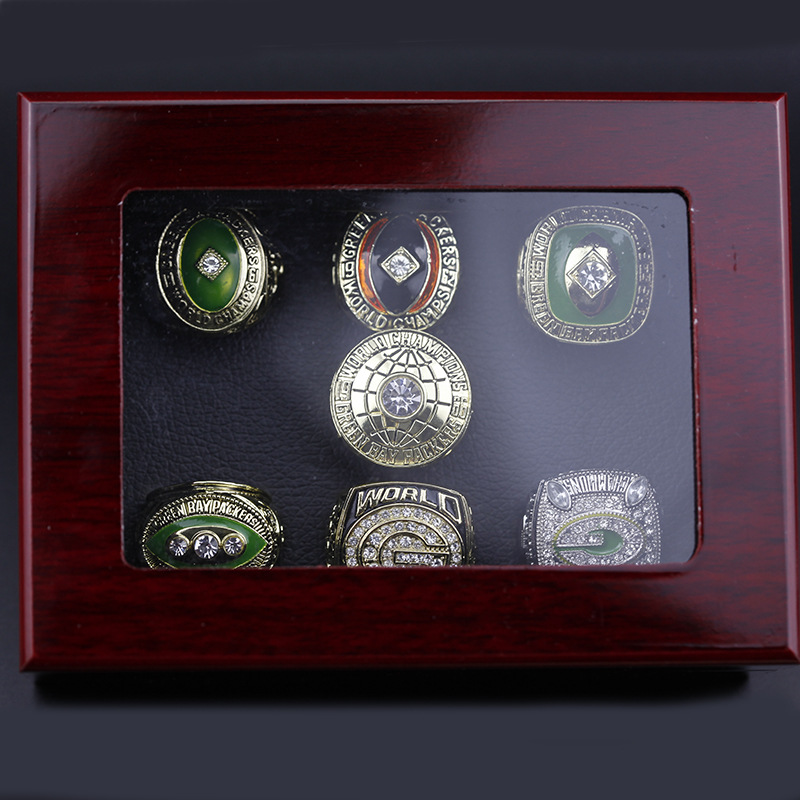 

7pcs 1961 1962 1965 1966 1967 1996 2010 Packer Championship Ring with Collector's Display Case