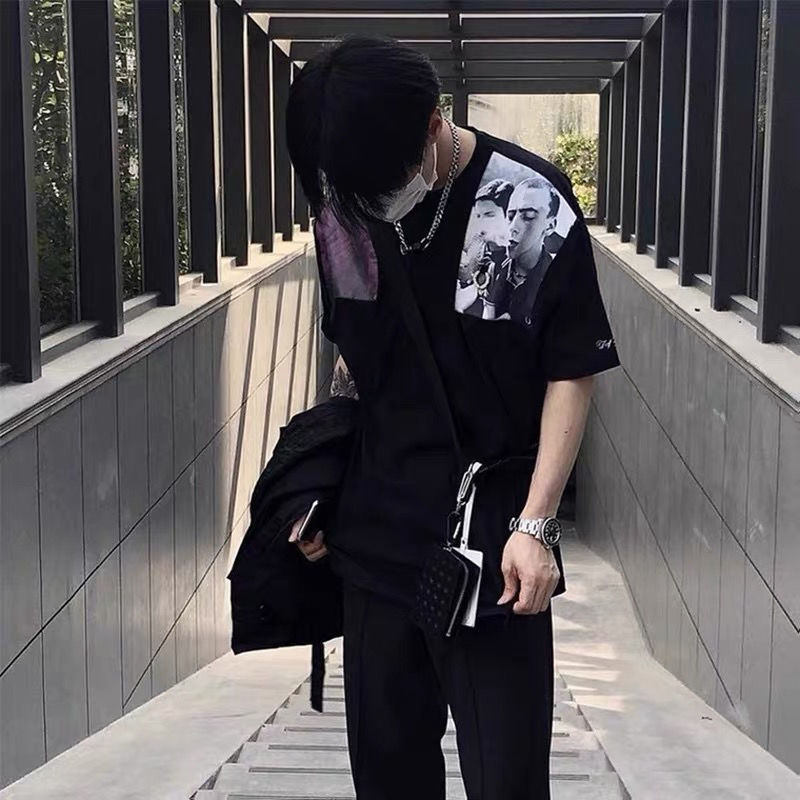 

Mens and women raf simons 20SS TEE joint celebrity photo embroidery patch punk pioneer round neck short sleeve black and white T-shirt