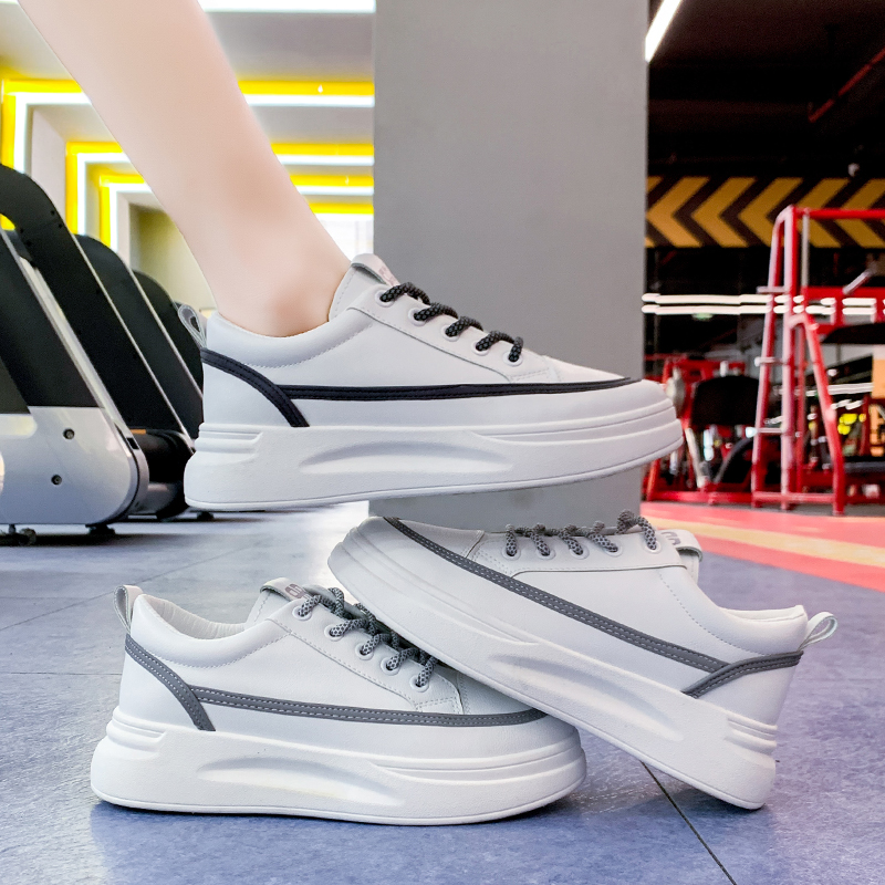 

2021 Designer Women Running Shoes Black Grey Reflective fashion womens Trainers Sports Sneakers High Quality Size 35-40 ql