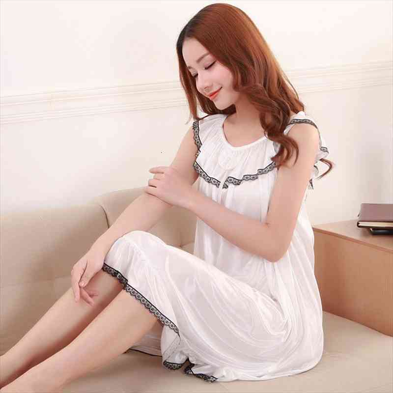 

Plus Size Xl xxl 3xl Summer Sexy Female Lounge Sleepwear Long Design Loose Female Ice Silk Lace Princess Palace White Nightgown, Black;red