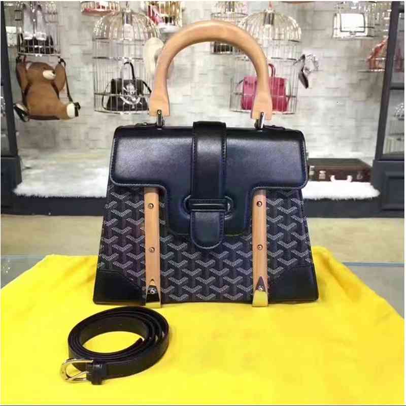 

Design luxury handbag hangbagcow Fashion temperament with leather wooden strip Saigon portable slant cross versatile women's bag medium zlyA