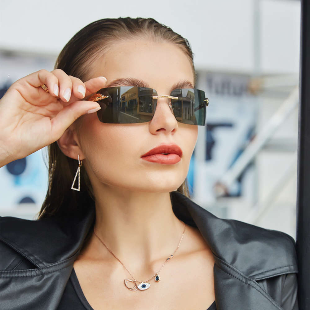 

Sunglass 2021 new framels box large curvature sunglass Fashion Sunglass