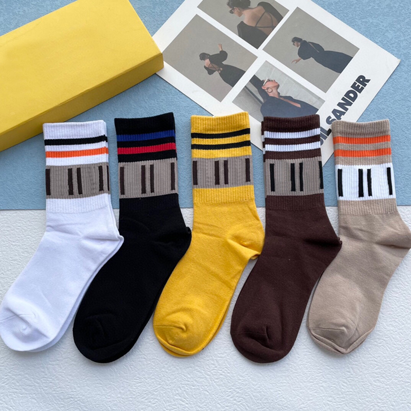 

2021 Hosiery Designer Mens And Womens Socks Top Quality 5 Pairs Brands Of Luxury Sports Casual Winter Letter Knit Sock Cotton With Boxes, Black;white