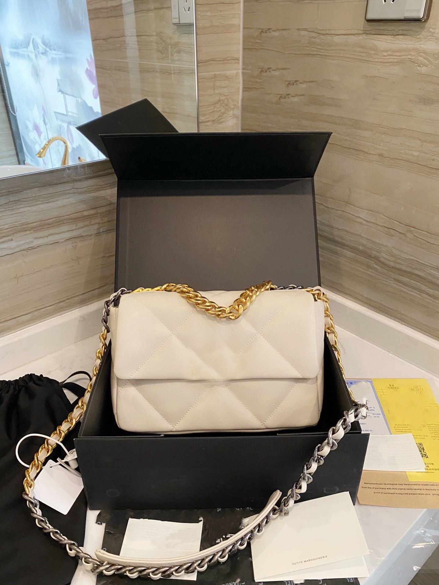 

Luxurys Designers Bags 19series Handbags Women Shoulder Bag Luxurys women Designers Bags Handbags Women Shoulder Bag Designer Crossbody Bags Chain Fashion Purses, White