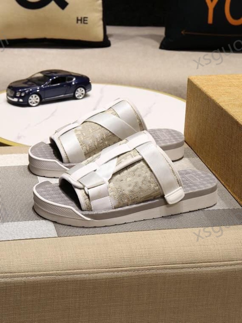 

Classic Summer luxury beach Cartoon Big Head Designer Slipper Leather Flat Belt buckle sandals Hotel Bath men Slippers, Black;grey