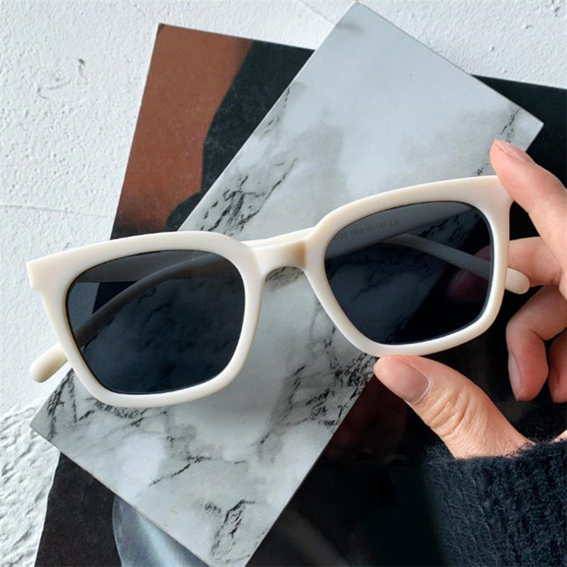 

European Women & Men Sunglasses Personality Oversize Frame Sun Glasse Retro Goggles Anti-UV Spectacles Eyeglasses Ornamental A++ 5 Colors
