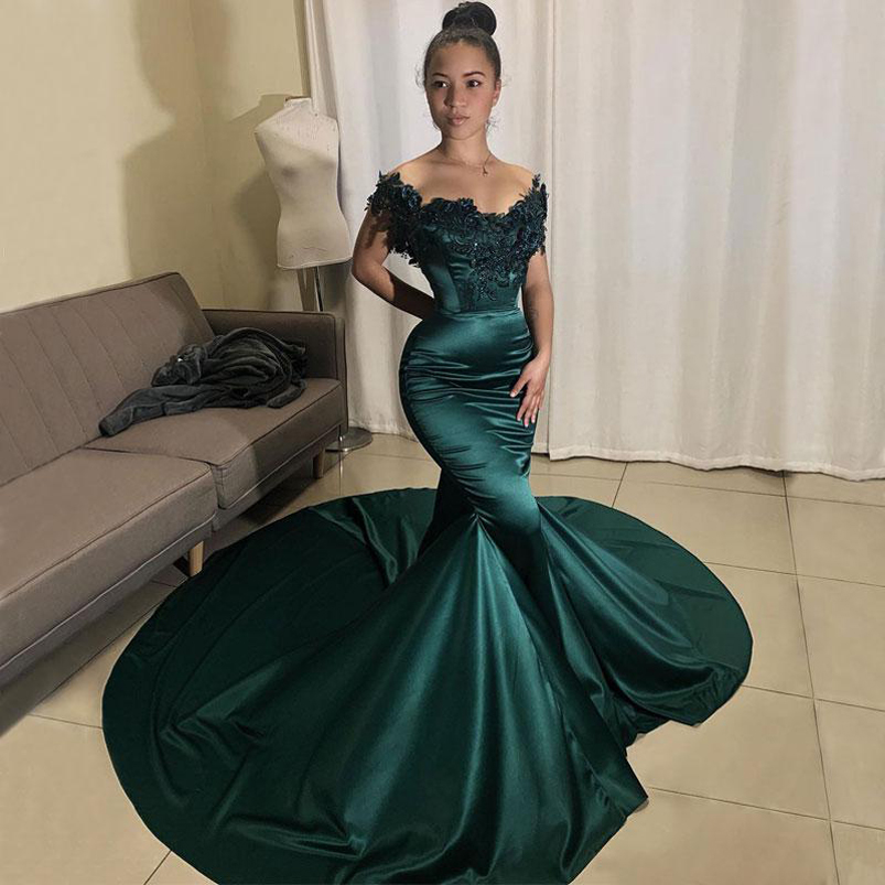 Off Shoulder Lace Appliqued Evening Dresses with Beads Sweep Train Satin Formal Special Occasion Prom Party Gowns-image-704209338