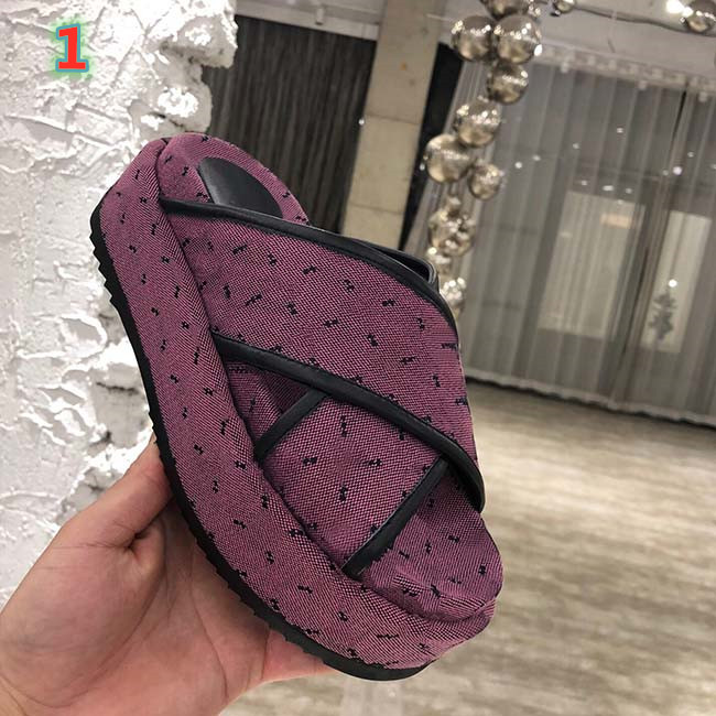 

2021 fashion high quality women's classic slippers luxury designer shoes canvas rubber non slip bottom casual sandals size 35-42