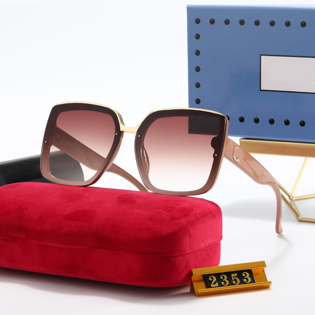 

Luxury designer Sunglasses 2021 Fashion Metal Women Sun glasses Mirror Classic Large frame Retro Street Beat sunglass Travel Oculos De Sol UV400 eyeglass