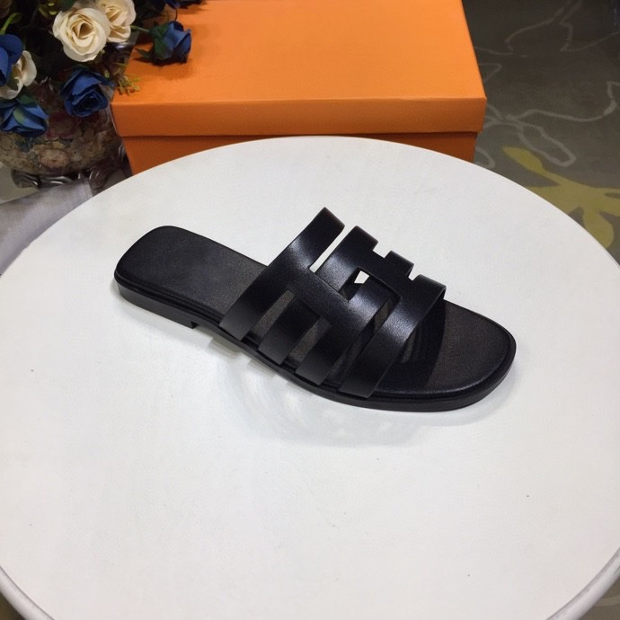 

New Woman Slipper Designer Slipper Superior Quality Genuine Leather Fashion Casual Slipper Sandy Flip Flops, 01