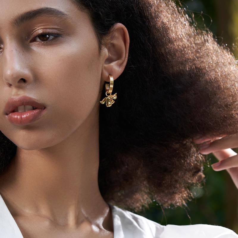 

Dangle & Chandelier ENFASHION Flower Petal Drop Earrings For Women Gold Color Earring 2021 Fashion Jewelry Party Pendientes Mujer Accessorie, Silver