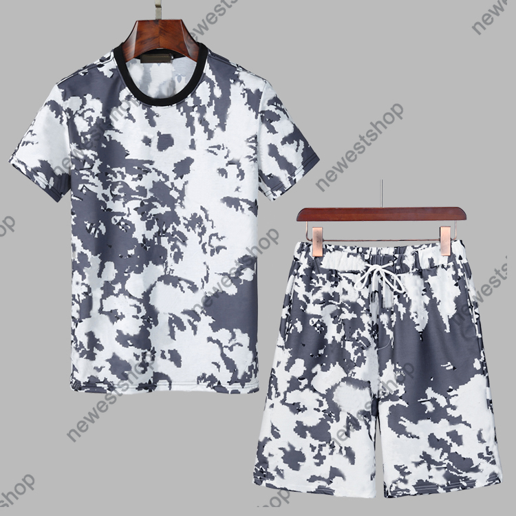 

2021 Summer Men Designer Tracksuits Sets Mens Fashion Classic letter Print Running Suits T-Shirt tshirt Short Sleeve Sportswear shirt, Gray
