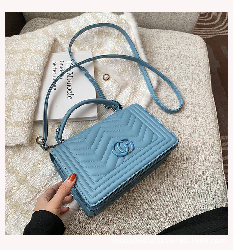 

Factory Direct Sale 75%OFF Lightweight goddess texture satchel single shoulder bag