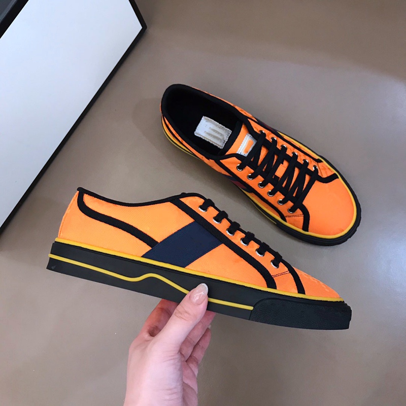

1977 The latest tennis low-top sneakers, fashion casual shoes, three-color black, white and orange, top leather , thick-soled mesh trainers, Black;red