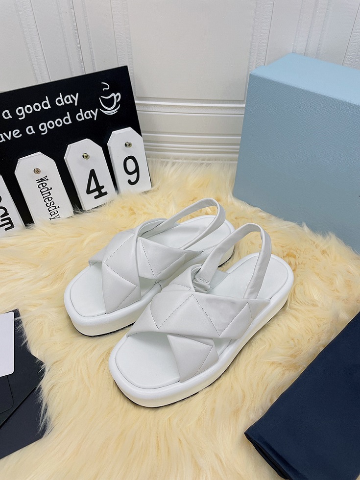 

Italian designer sandals 2021platform shoes imported sheep skin surface and lining to show off your long legs, Wear stick