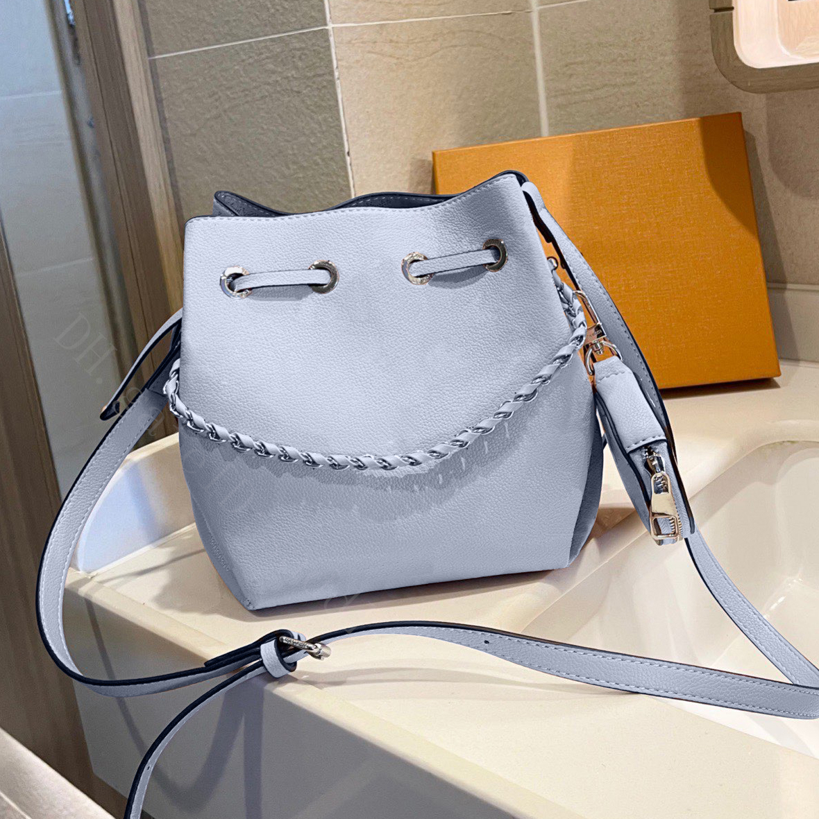 

Champagne bags bucket lady new style fashion shoulder handbags women Top quality chain hot famous designer wallets Gradient Color cross body handle shopping purse, Color q