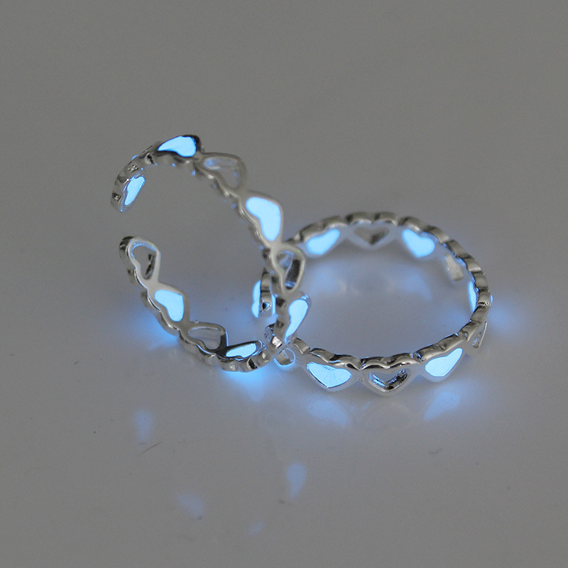 

Adjustable Hollow Heart Luminous Ring Glow In Dark Silver Color Rings for Women Friends Gift Vintage Fashion Jewelry Ring