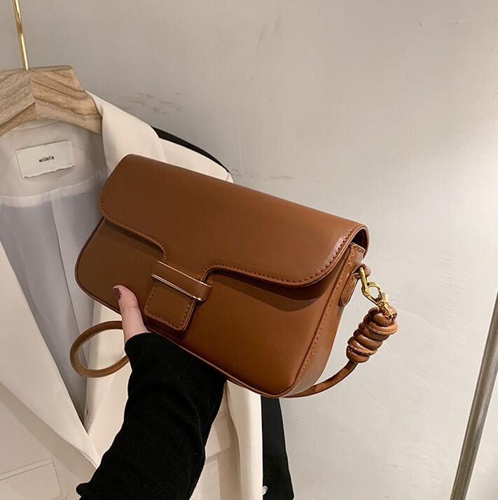 

Factory wholesale women handbag Fresh solid color underarm bag England Style leather handbags Simple Joker Khaki womens messenger bags
