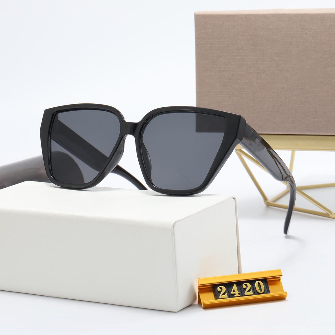 

Summer Beach Designer sunglasses for Women Driviing Goggle Mens Woman Model Highly Quality with Box