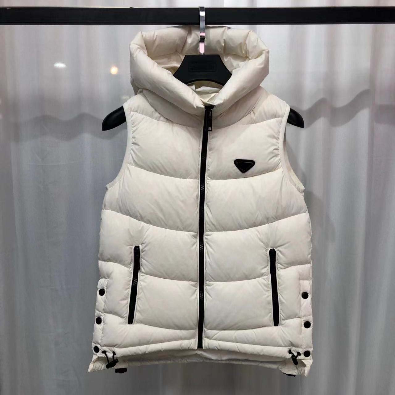 

Designer Ladies Fashion Vest Triangle Button White Duck Feather Hooded Warm Bread Down Jacket, Customize