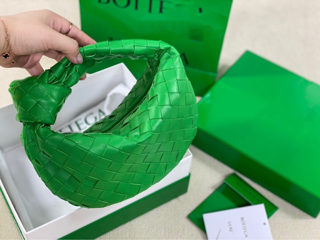 

Venetas 2021mini Woven Dumpling Pillow Knot Leather Hand Armpit Women's Bag Designer Handbag Wan With Logo