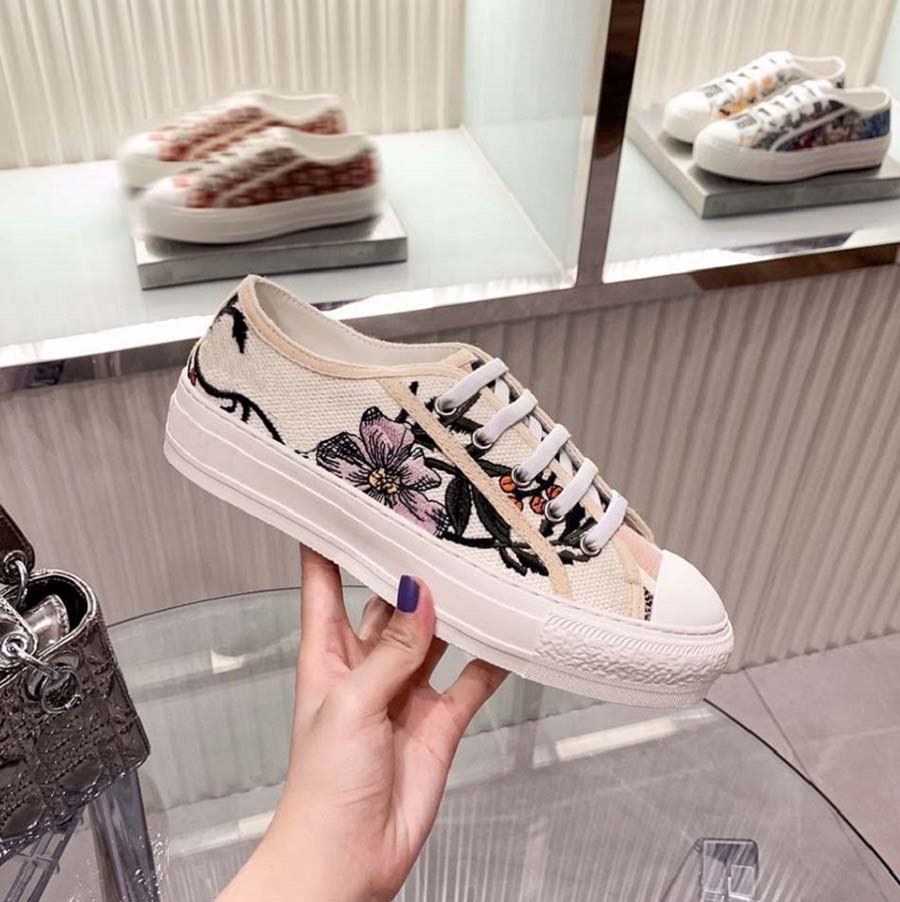 

Classics Women Platform Trainer Comfort Casual Shoe Sneaker Women Leisure platform Shoes Chaussures Trainers by dqshoe01 50, Box