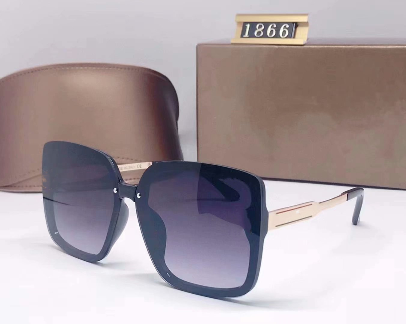 

Sunglasses For women Summer style Anti-Ultraviolet 9035 Retro Shield lens Plate quare full frame fashion Eyeglasses Random Box 1866