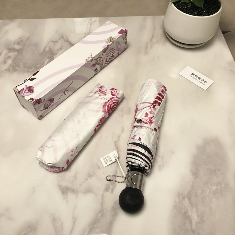 

Luxurys Black And White Folding Umbrella Simple Style Letter Big Floral Rhinestone Round Handle Umbrellas, See details