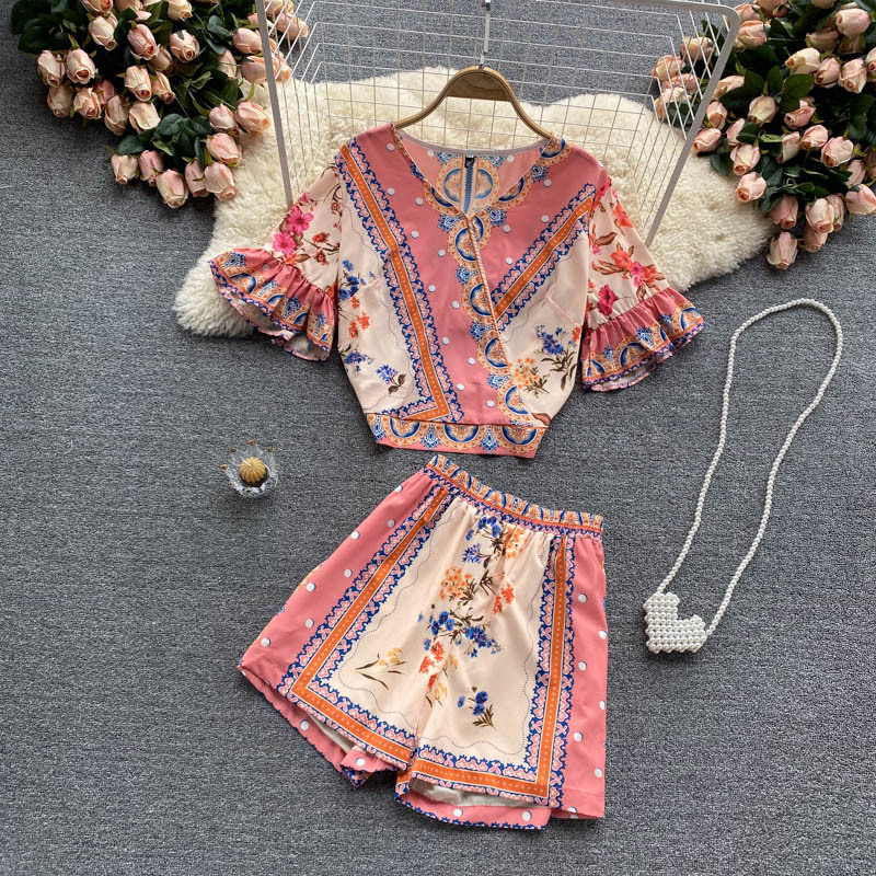 

Retro Holiday Beach Printing Suits Summer V-neck Flare sleeve Chiffon Blouse Top All-match Wide-leg Shorts 2 piece Sets 210525, Pink
