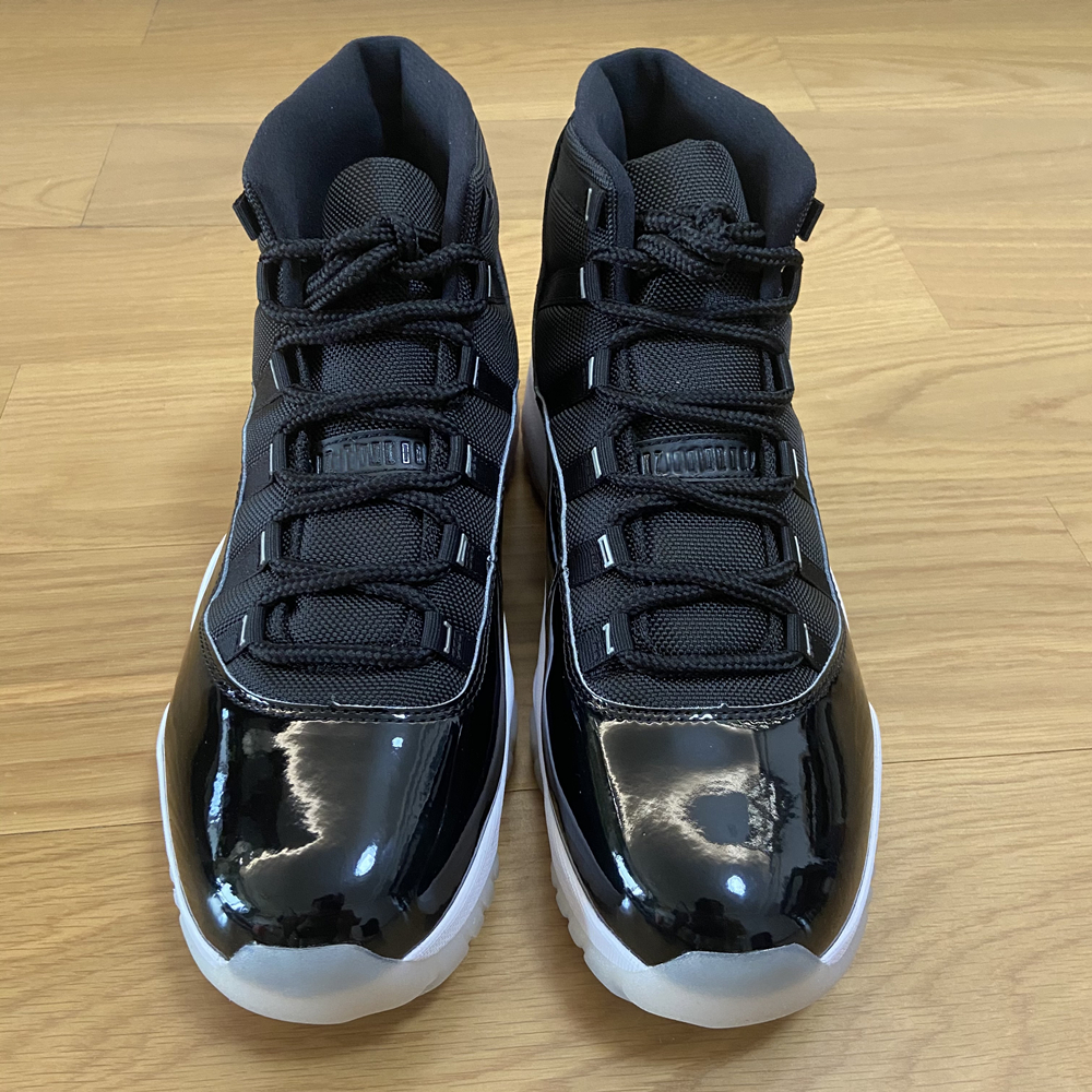 

Genuine designer shoes basketball high top 25th anniversary black silver 11 outdoor sports training running sneakers for men and women CT8012-011 with original box, Packing box