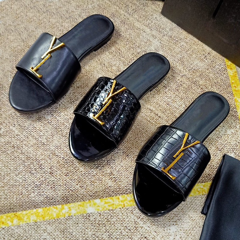

Summer Sandals Genuine Leather Slippers High Quality Luxury Sliders Women Fashion Metal letters Slide Ladies Black Outdoor Home Slides With Box