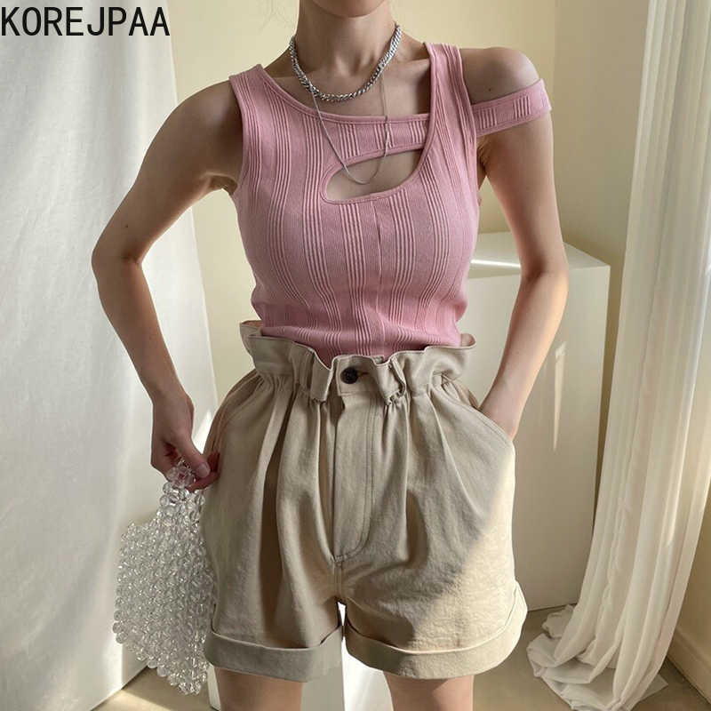 

Korejpaa Women Sets Summer Korean Chic Ladies Small Design Irregular Hollow Knit Sweater High-Waist Pleated Casual Shorts 210526, Pink sweater